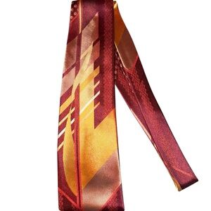 Stylish Maroon and Gold Men's Tie